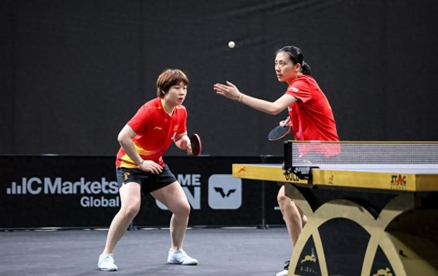 WTT球星赛：国乒女双全军覆没，日本提前夺得冠军！男双中韩争冠|半决赛|决赛|黄友政|石洵瑶|王晓彤_新浪体育_新浪新闻